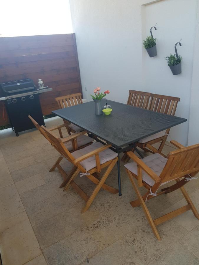 Guest House Flora Pazin Exterior foto