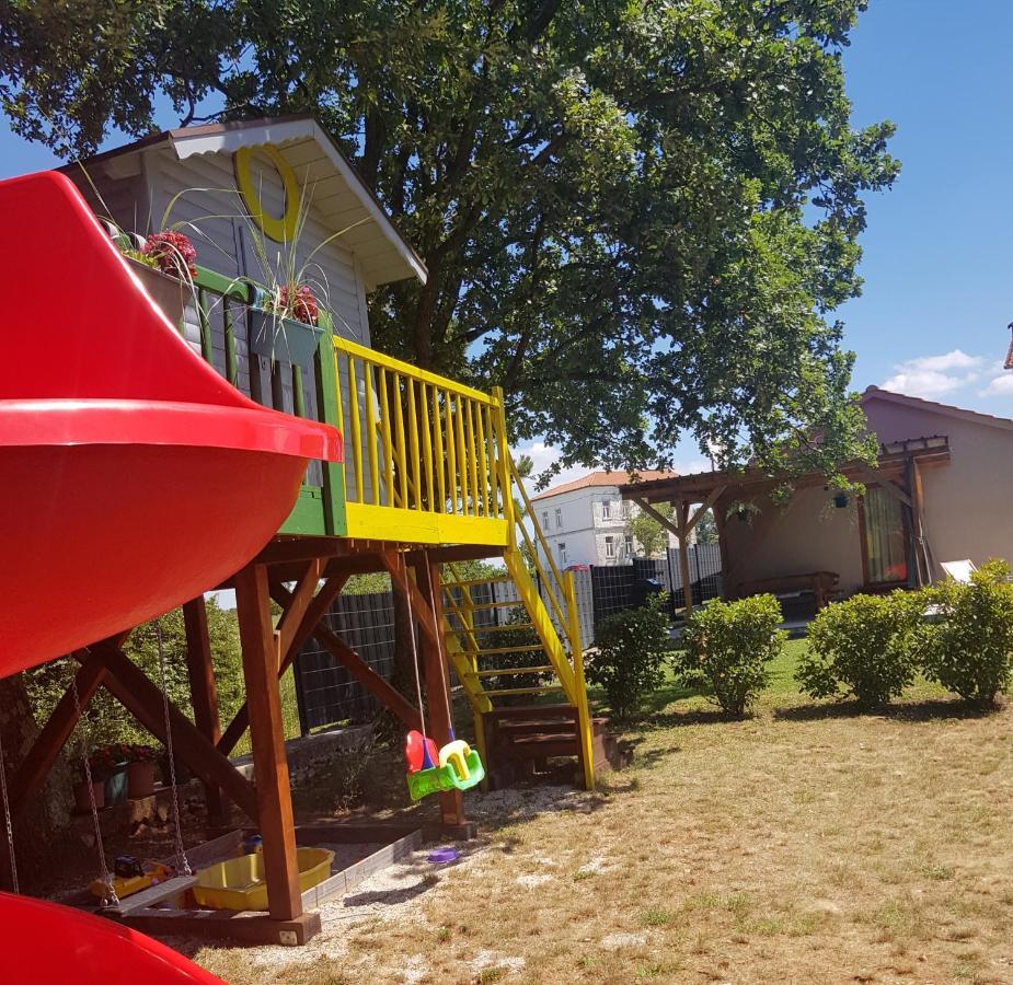 Guest House Flora Pazin Exterior foto