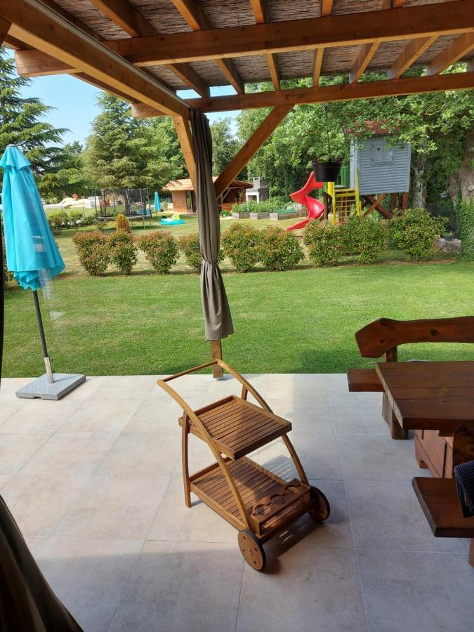 Guest House Flora Pazin Exterior foto
