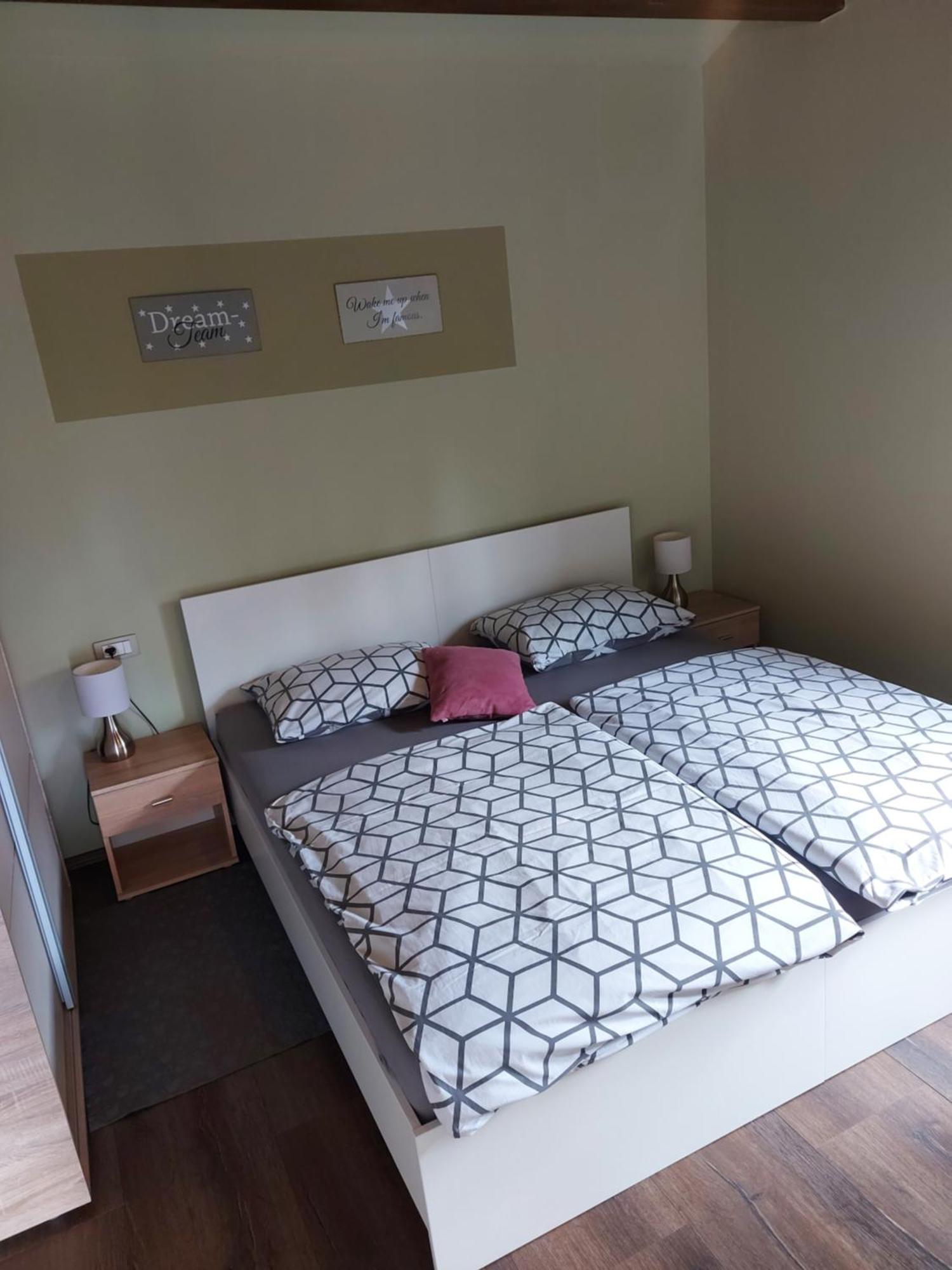 Guest House Flora Pazin Habitación foto